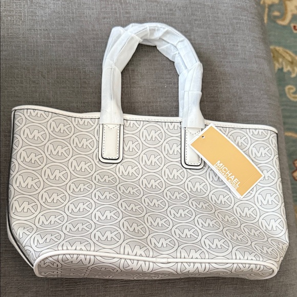 Michael Kors Handbags - Michael Kors NWT Optic White Jodie Logo Tote